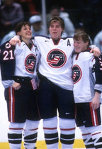 1998 USA Women’s Olympic Hockey Team-Signed Nike Jersey — photo 14