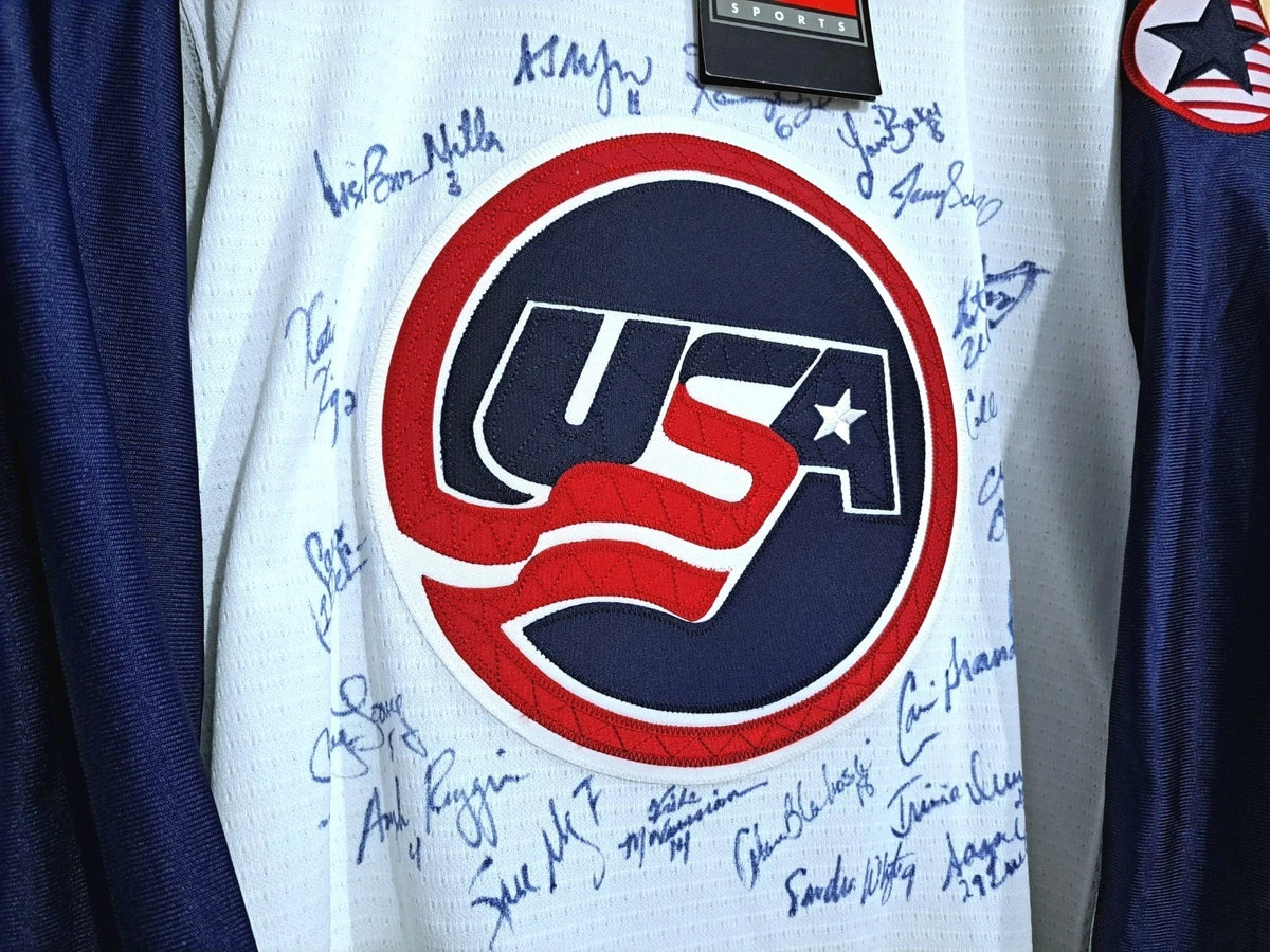 1998 USA Women’s Olympic Hockey Team-Signed Nike Jersey — photo 4
