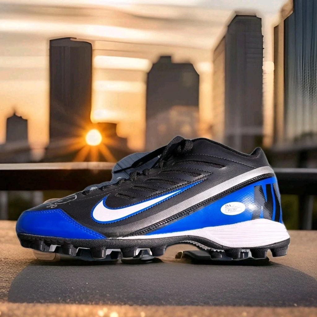 Victor Cruz NY Giants Signed Nike Landshark Cleat JSA — photo 4
